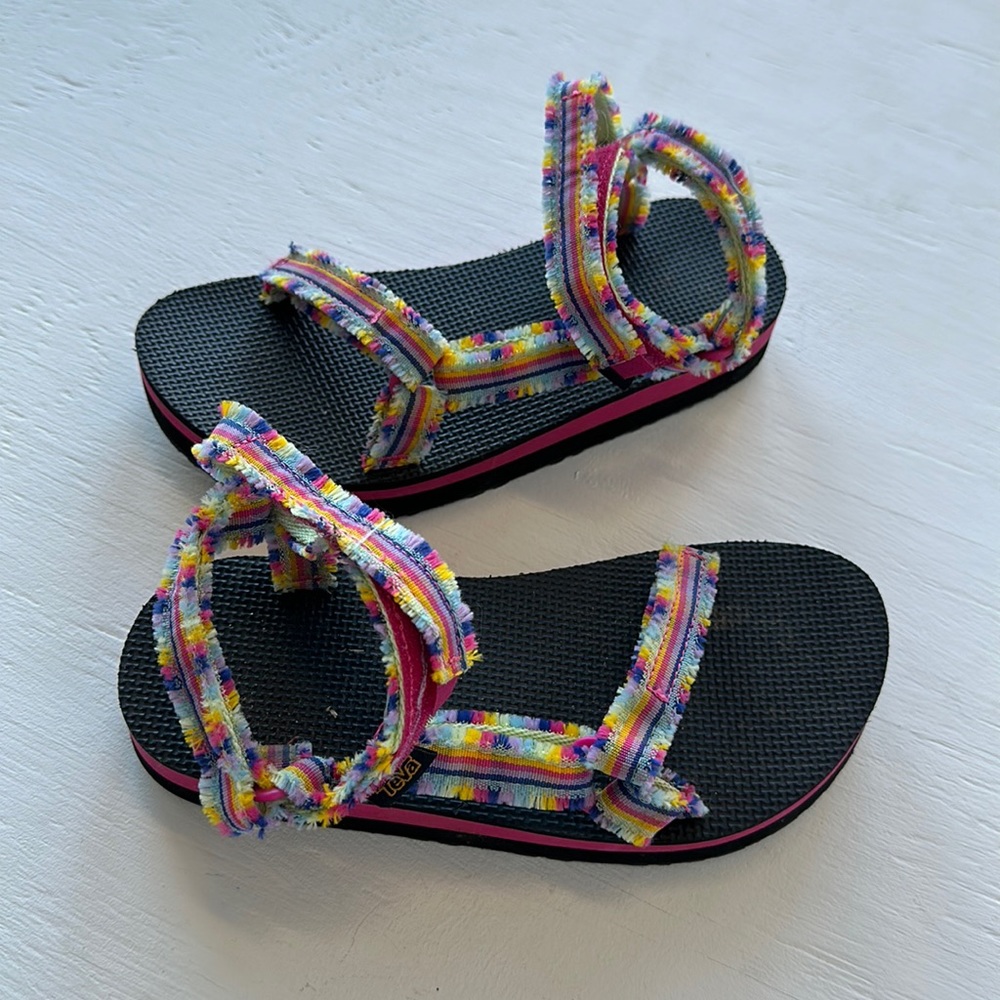 Girls Teva’s